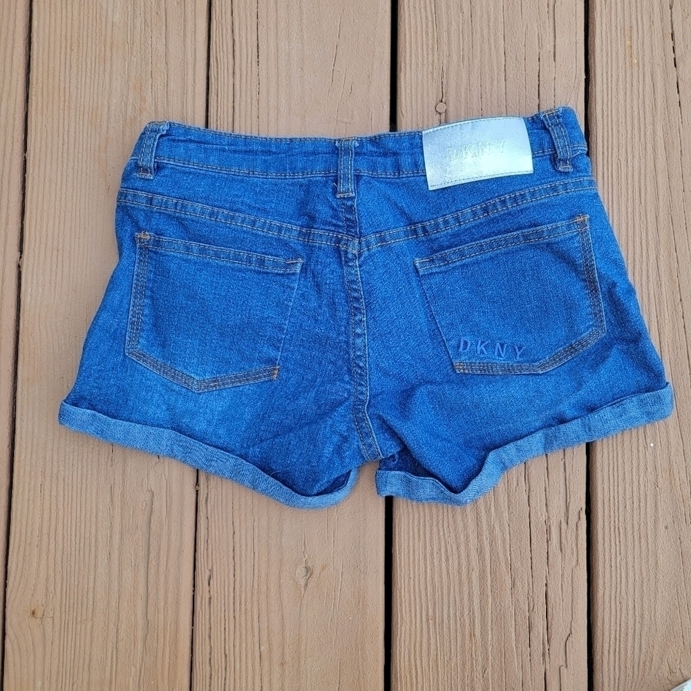 3/$15 DKNY Distressed Medium Wash Denim Jean Sho…